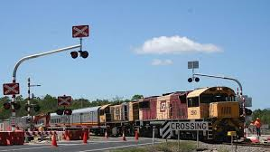 3 YEAR DELAY FOR CARDWELL RAIL CROSSING UPGRADES Flashing lights - rail crossing